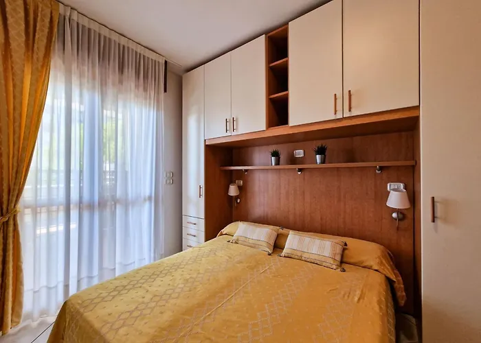 Apartman Modern Flat With Balcony-beahost