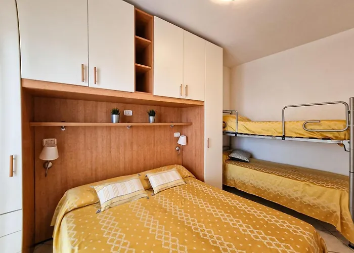 Modern Flat With Balcony-beahost Apartman