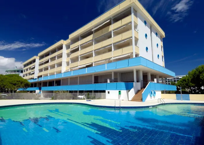 Apartman Modern Flat With Balcony-beahost