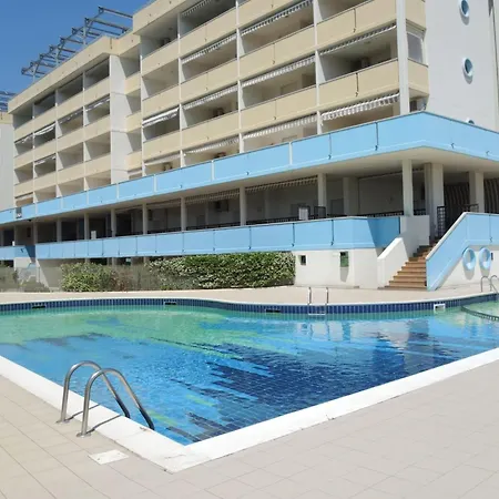 Апартаменти Modern Flat With Balcony-beahost