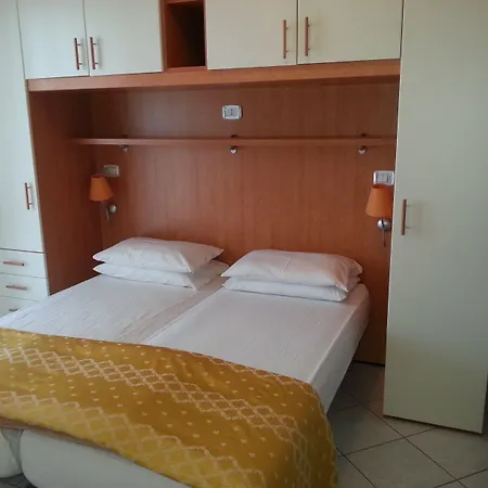 Modern Flat With Balcony-beahost *