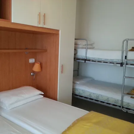 Modern Flat With Balcony-beahost * Бібіоне
