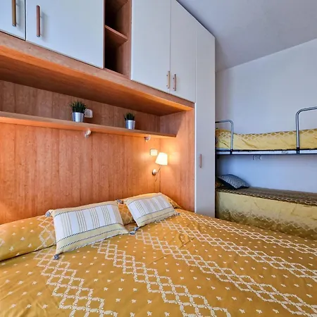 Modern Flat With Balcony-beahost דירה