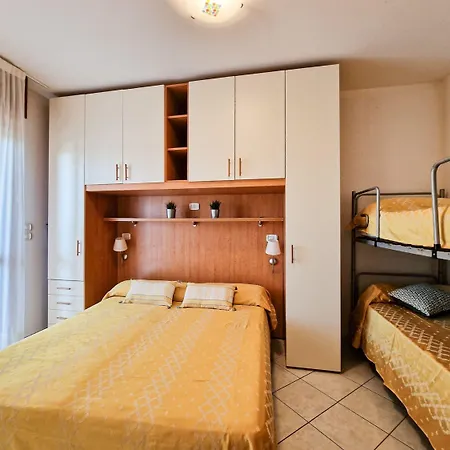 Modern Flat With Balcony-beahost *