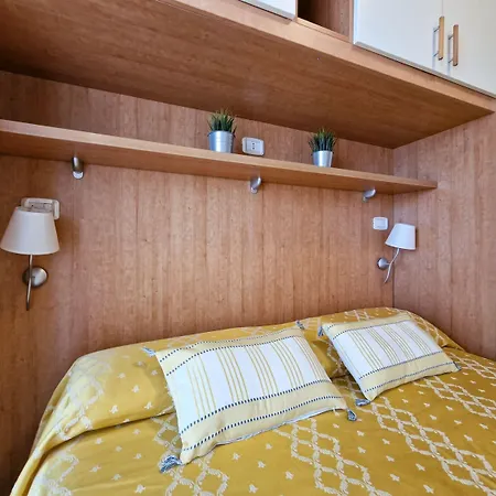 Modern Flat With Balcony-beahost