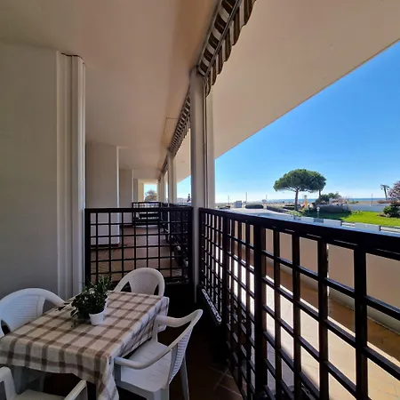 Апартаменты Modern Flat With Balcony-beahost *