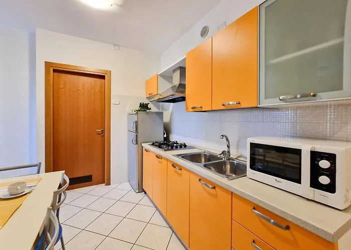 Modern Flat With Balcony-beahost *